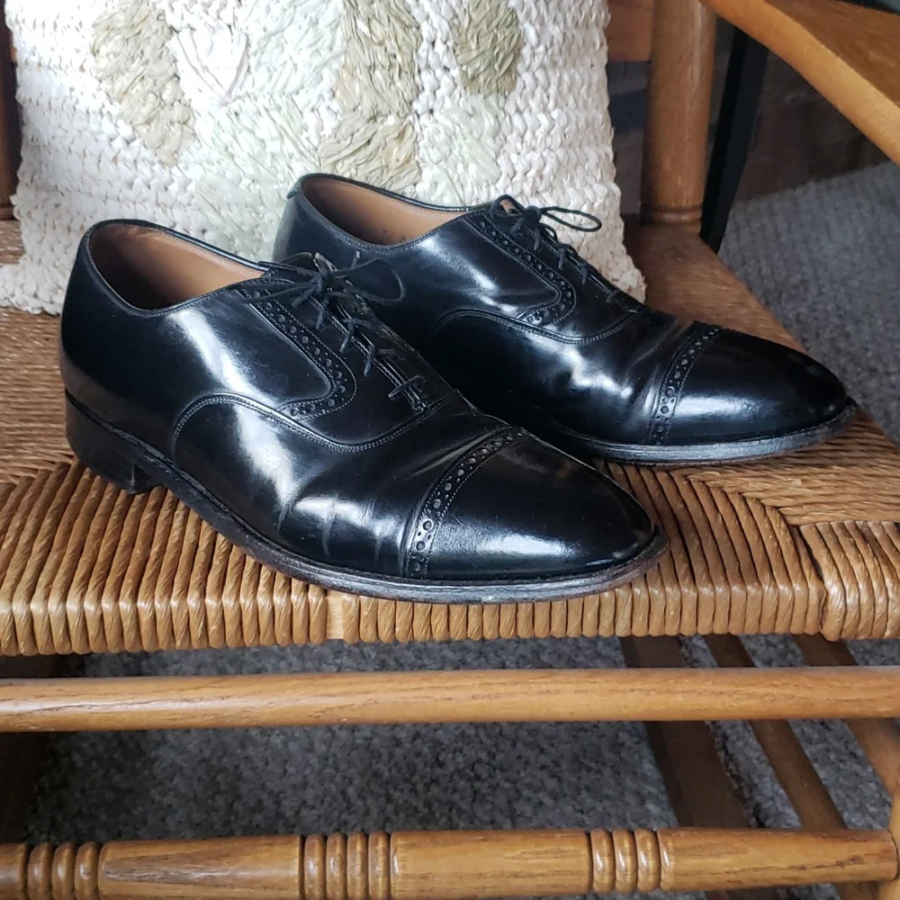 Johnston & Murphy Heritage cap toe, lace up oxford, size 12 D